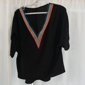 SHEIN Black Hi-lo V-Neck Top with Multicolor Embroidered Trim